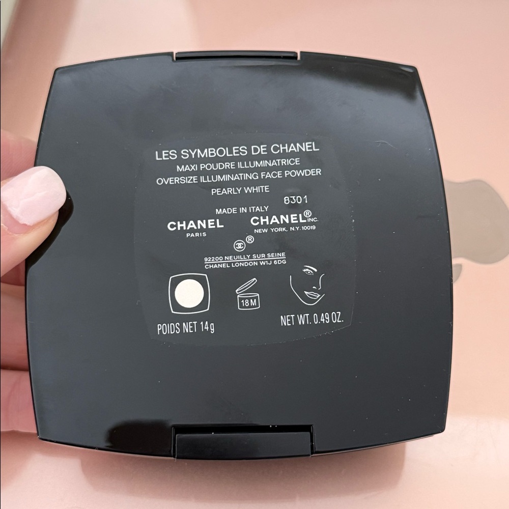 Chanel Oversized Illuminating Face Powder